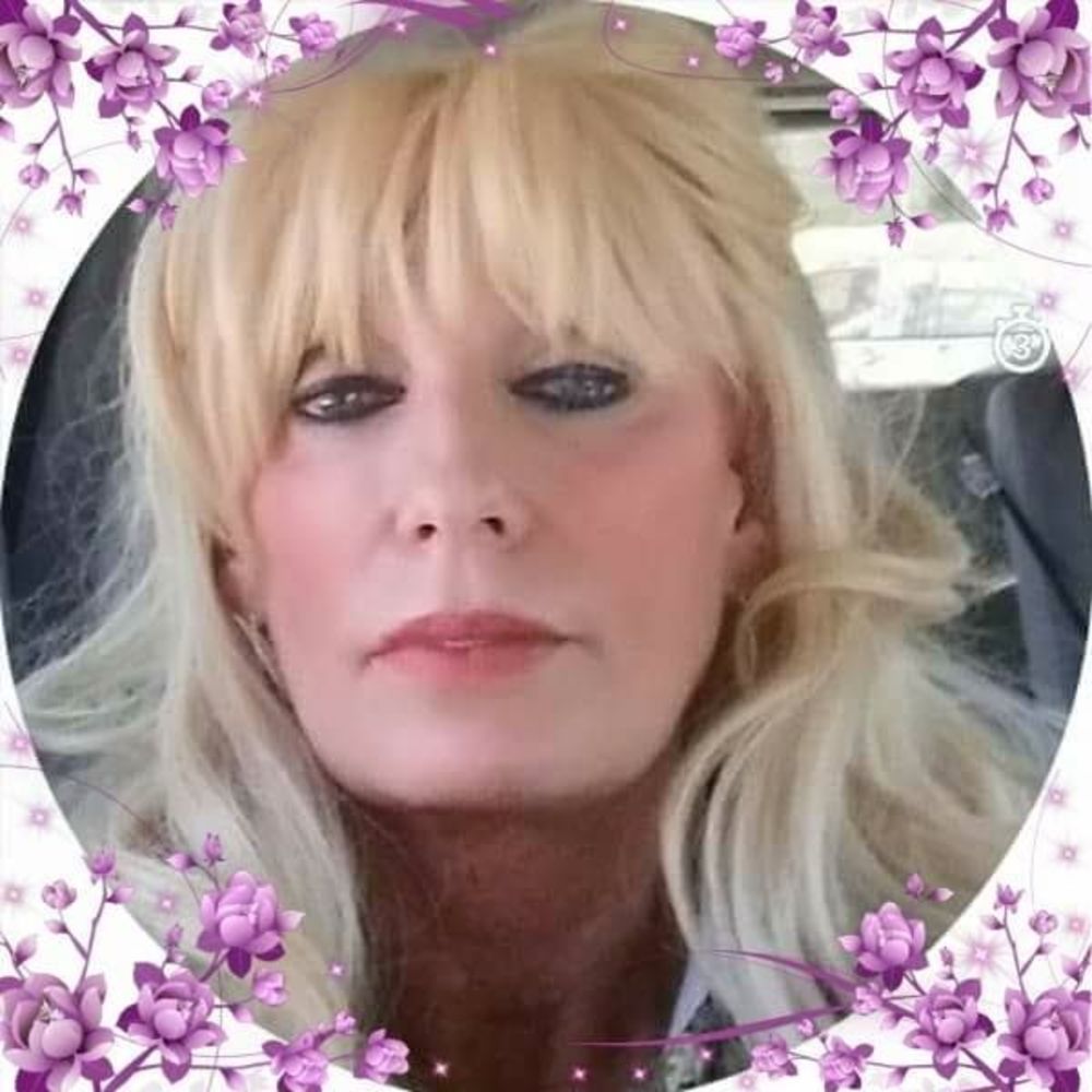 Meet your Posher, Debbie